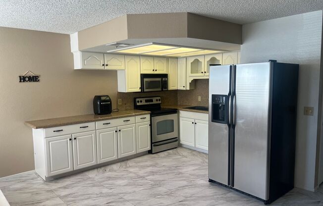 A very Nice and Clean 2 Bedroom, 2 Bathroom Condo on the first floor in NW Las Vegas.