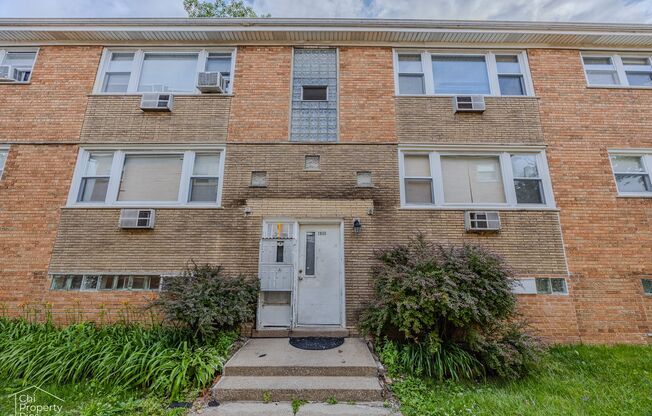 2806 E 76th Pl.