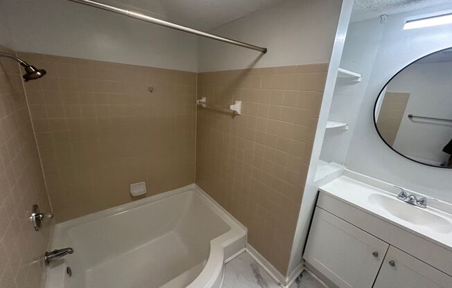 2 beds, 2 baths, $1,195, Unit 3609 D-47