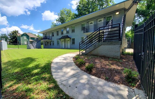 Wonderfully Updated 1/1 Flat Near Mercedes Stadium