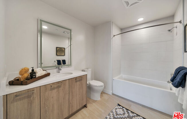 3 beds, 3 baths, 2,614 sqft, $17,995, Unit PH02