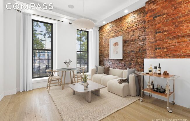 652 LAFAYETTE AVE
