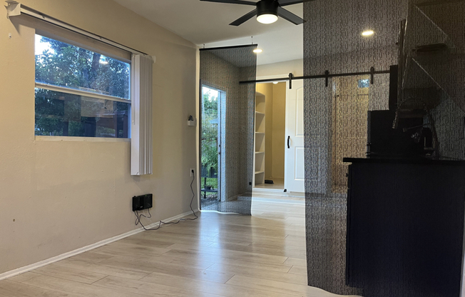 2824 24 AVE N