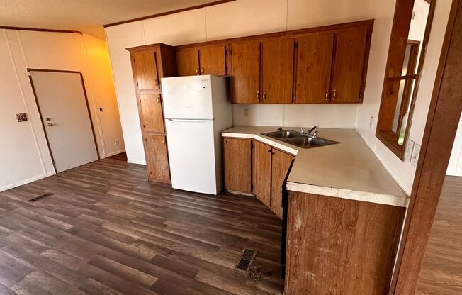 3 bed 2 bath Mobile Home located in the heart of Las Cruces!