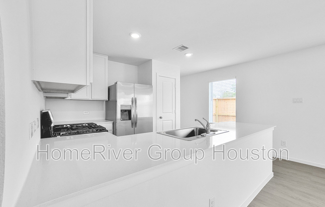 1703 GRN WARBLER LN