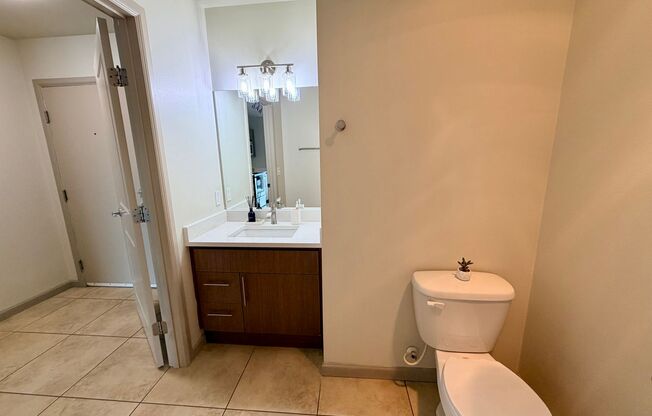 Studio, 1 bath, 430 sqft, $1,550, Unit Unit 402