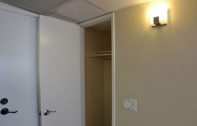 1 bed, 1 bath, 650 sqft, $2,095, Unit 212