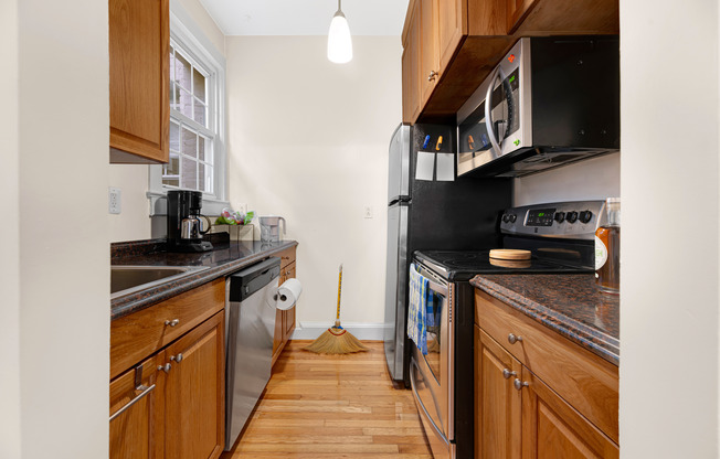 1125 Maryland Ave NE  Unit 13