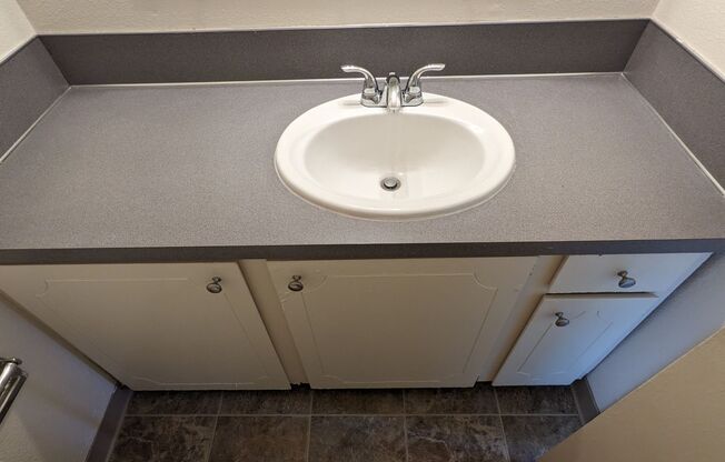 Studio, 1 bath, 350 sqft, $995, Unit 307