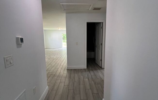 Beautiful 3-bedroom 2 bath single story home in SW Orlando near International Drive