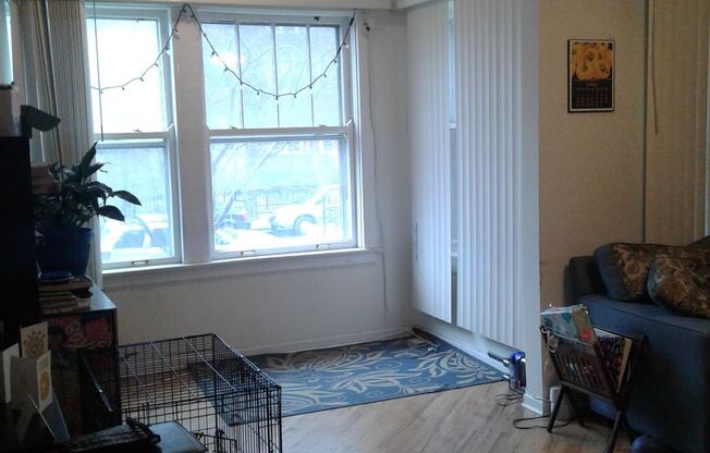 Spacious 2 Bedroom in Uptown