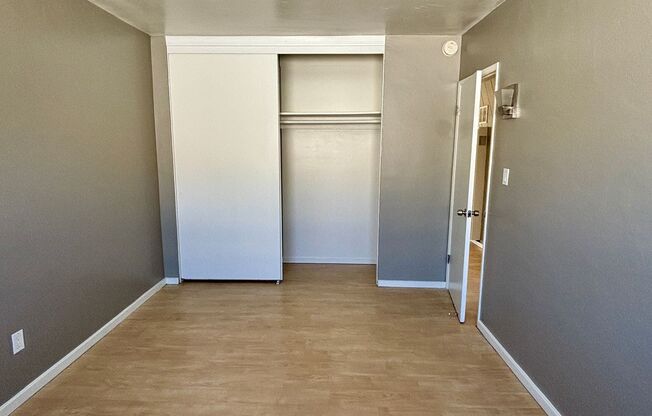 2 beds, 1 bath, $2,595, Unit Unit 5