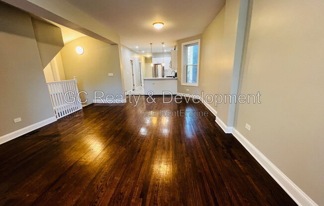 3739 W SHAKESPEARE AVE