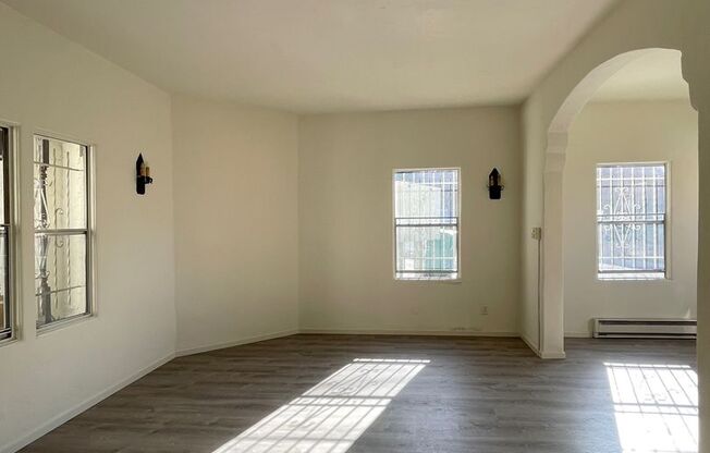 1 bed, 1 bath, 720 sqft, $1,695, Unit 11