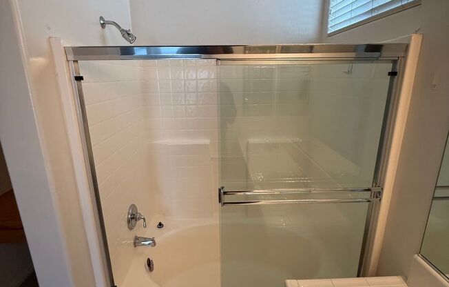 3 beds, 2.5 baths, $2,800