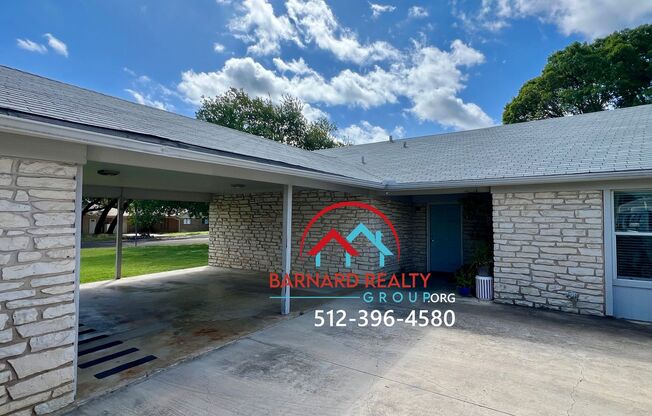 Available July 12: Duplex Close to Texas State Bus Stop