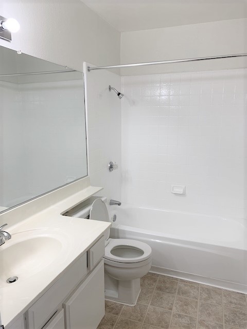 1 bed, 1 bath, 650 sqft, $2,075, Unit 0080