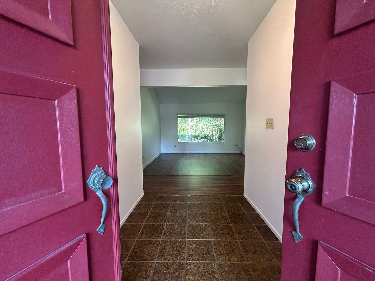 Updated 4-Bedroom Single-Story Home in Concord – Vaulted Ceilings, Spacious Backyard!