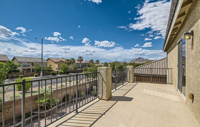 Dont Miss This Gorgeous 4 bed 3 bath plus Loft!