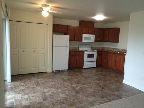 2 beds, 2 baths, 958 sqft, $1,725, Unit 317B
