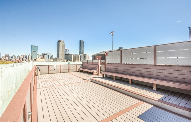 Studio, 1 bath, 350 sqft, $2,400, Unit 87