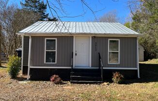 Cozy 2-Bedroom, 1-Bathroom Home