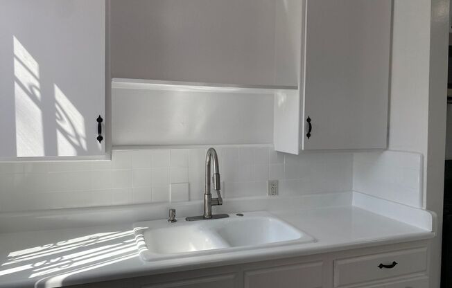 4080-4084 Leimert Blvd (On sale)