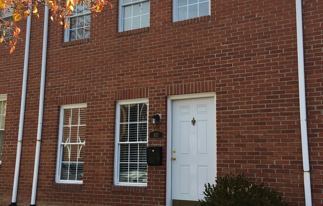 Charming 3 Bedroom/1 Bathroom Townhome in East Baltimore, MD!