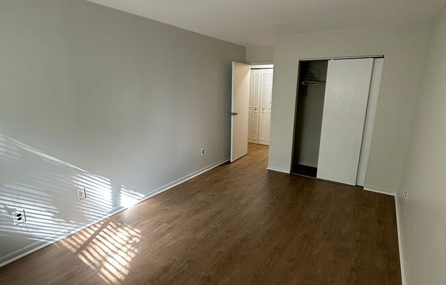 2 beds, 1 bath, 800 sqft, $1,250, Unit A-32