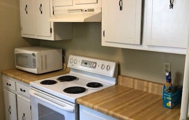 3 beds, 2 baths, 1,852 sqft, $1,750, Unit 148