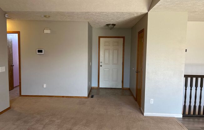 3 beds, 2 baths, $1,600