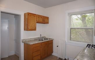 Studio, 1 bath, 360 sqft, $750, Unit 10