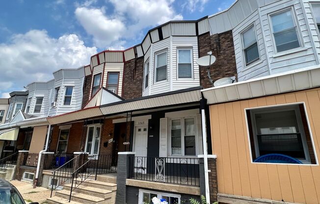 Beautiful 3-Bedroom Townhouse in Port Richmond! Available NOW!