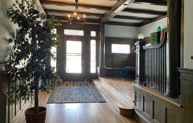 727 N NEVADA AVE