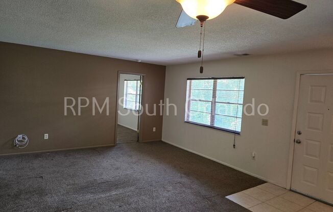 Great location! 2nd floor condo in Winter Garden
