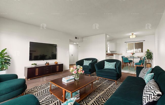 (Ellie:B) 5139 White Oak Avenue