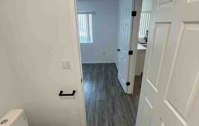 1 bed, 1 bath, 420 sqft, $1,995, Unit 10