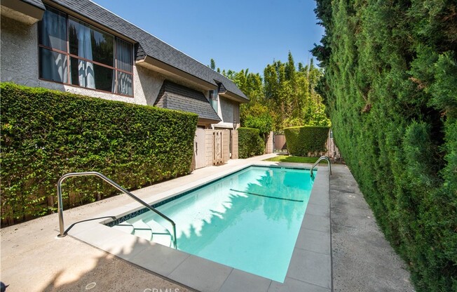 4441 SAUGUS AVE