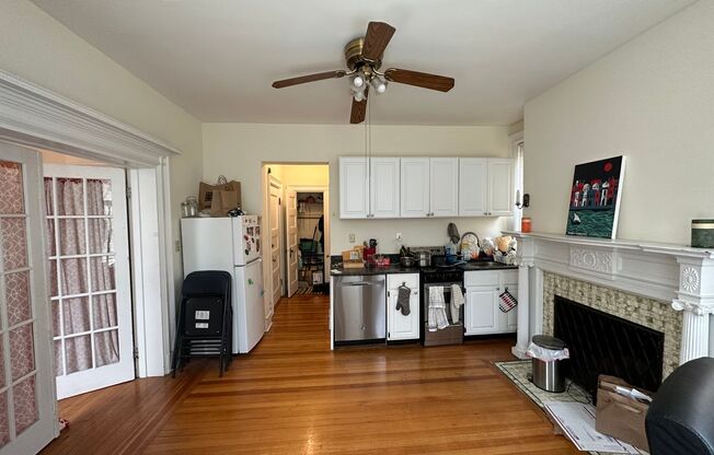 1 bed, 1 bath, 500 sqft, $2,475, Unit 24