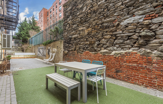 48 W 138 ST