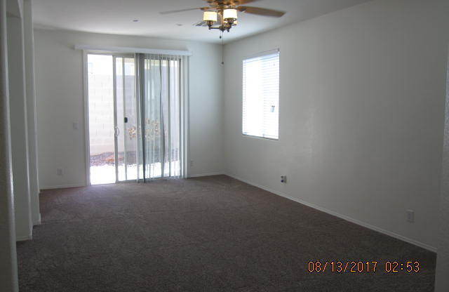 2 beds, 2 baths, $1,900