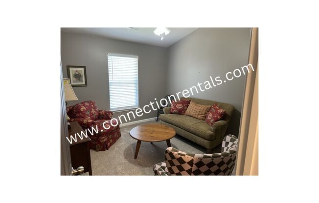 3 beds, 2.5 baths, $1,800