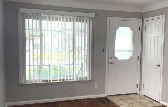 CHARMING BUNGALOW in DEARBORN HEIGHTS