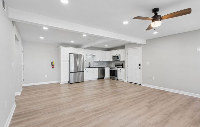 2 beds, 2 baths, 1,070 sqft, $1,850, Unit 42