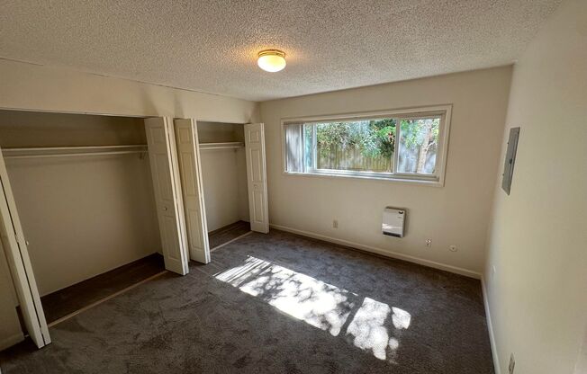 2 beds, 1 bath, 884 sqft, $1,325, Unit 2