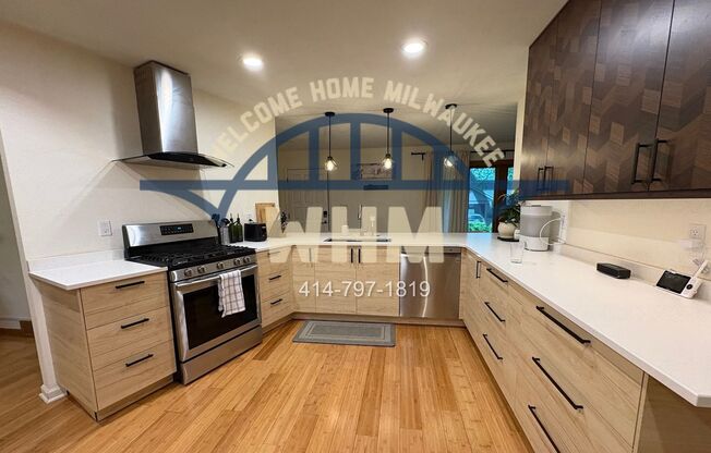 4233 W CARMEL DR