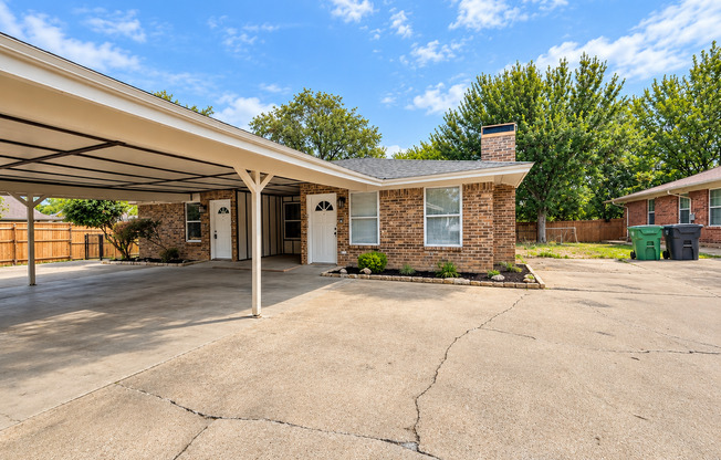 Petersburg Dr 2703 -2705