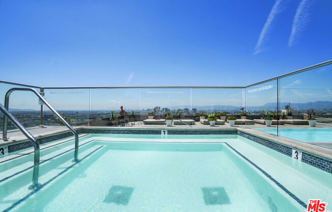 1 bed, 1 bath, 820 sqft, $3,200, Unit 2908