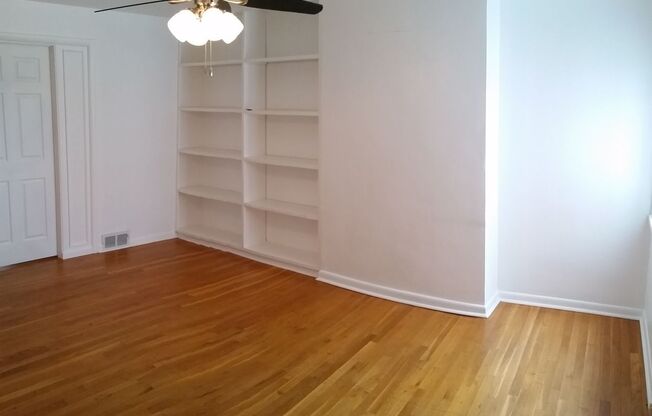 Cozy Rental - South Side Flats