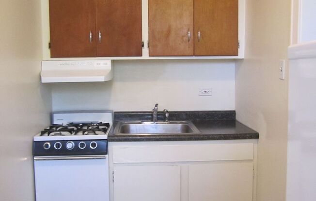 5440-42 N Winthrop Ave